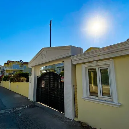 King Cleodora Apartment